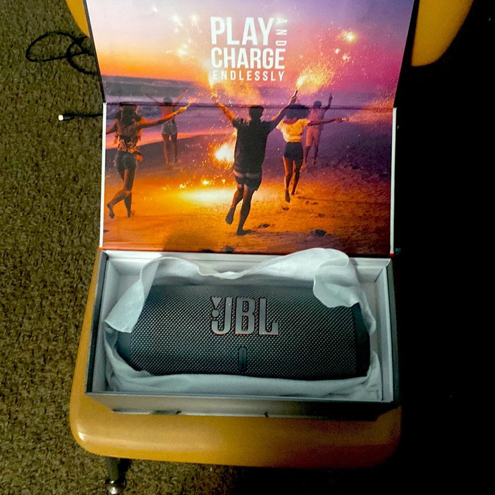 JBL Charge 5 speaker